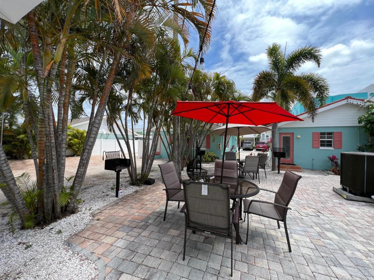 Blue Waters Treasure Island Hotel Exterior photo