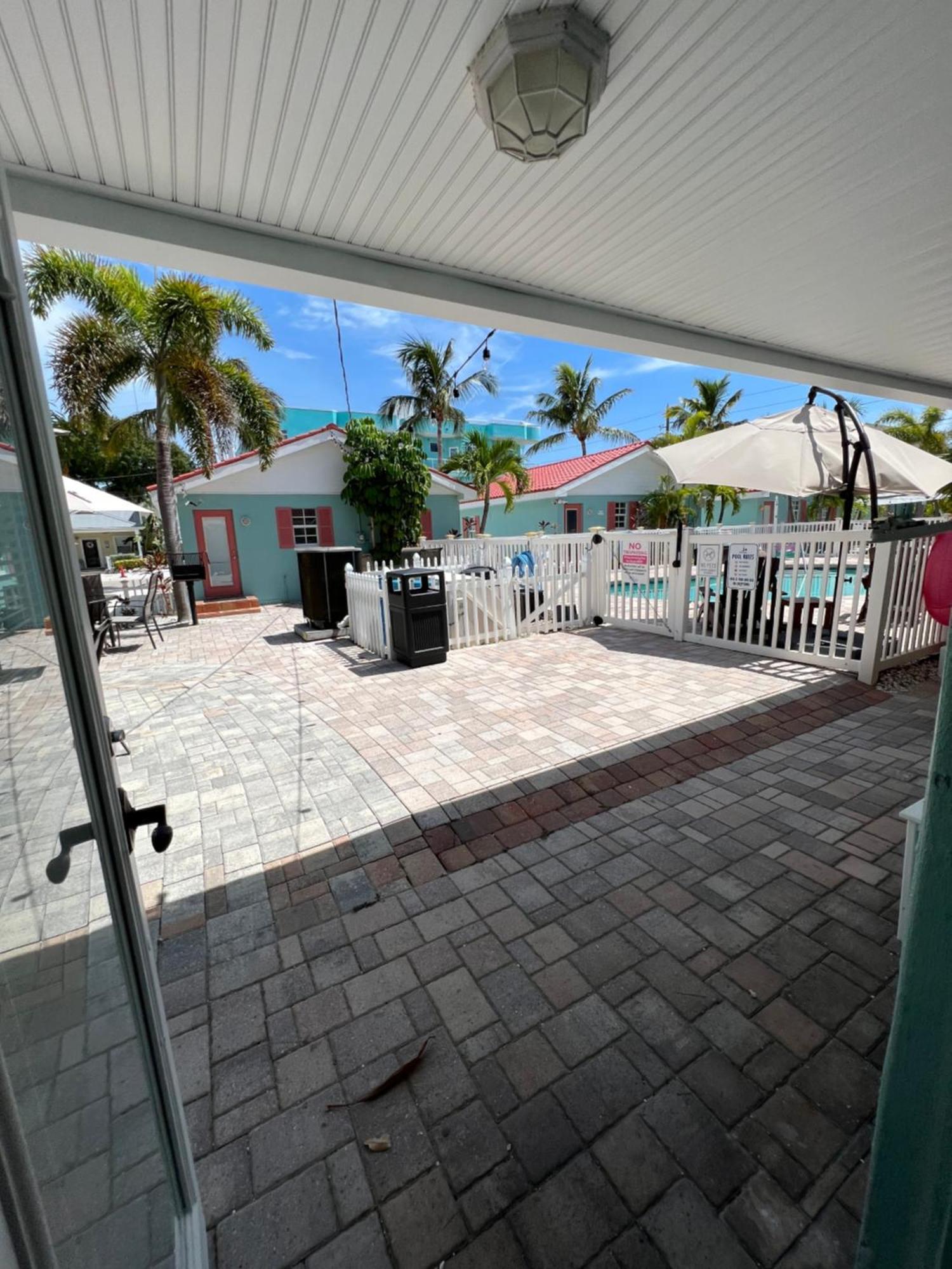 Blue Waters Treasure Island Hotel Exterior photo