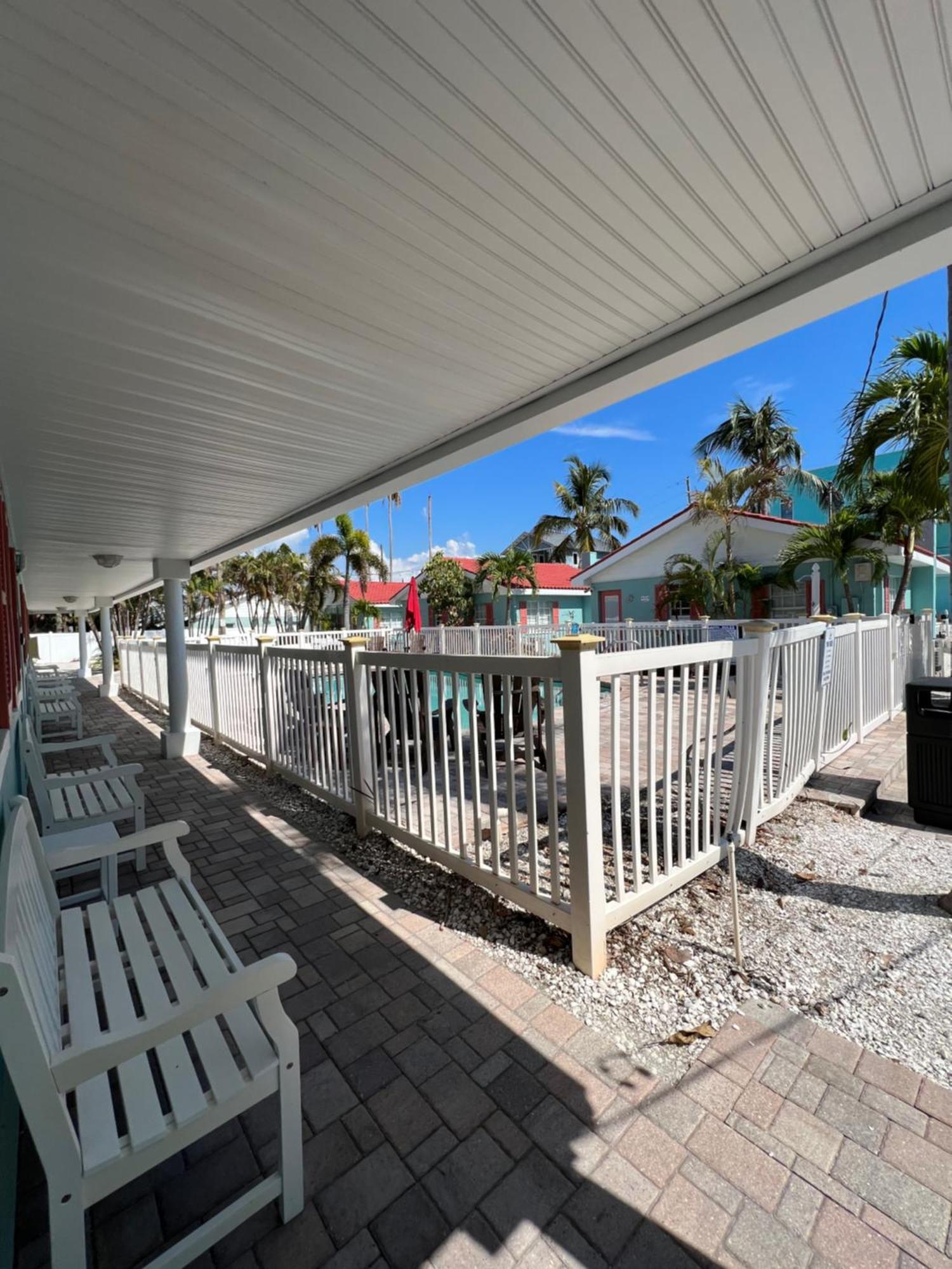 Blue Waters Treasure Island Hotel Exterior photo