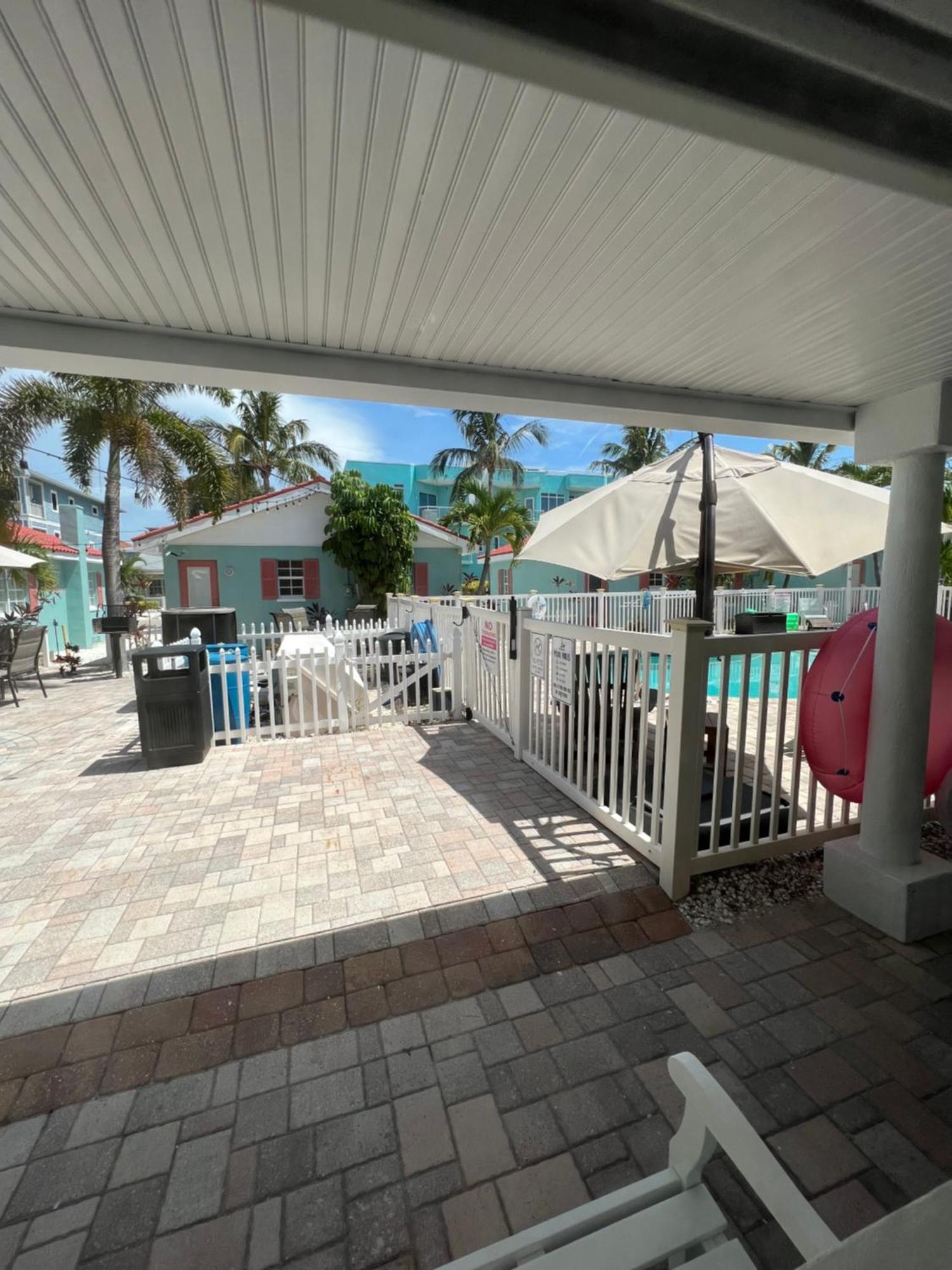 Blue Waters Treasure Island Hotel Exterior photo